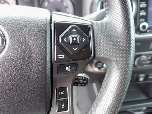 Certified 2021 Toyota Tacoma TRD Off-Road w/ Technology Package AWD/4WD image 17
