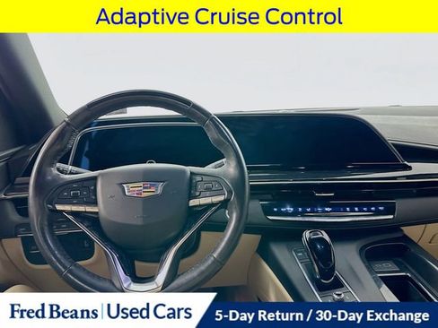 Used 2023 Cadillac Escalade Premium Luxury image 29
