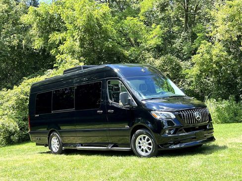 Used 2022 Mercedes-Benz Sprinter 3500 image 23