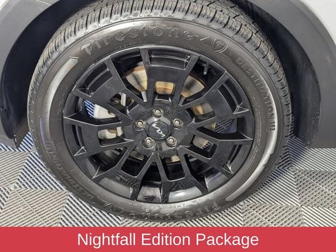 Used 2022 Kia Telluride SX w/ Nightfall Edition Package AWD/4WD image 8