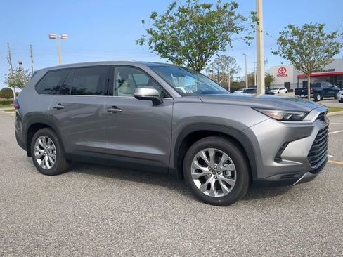 New 2026 Toyota Grand Highlander Limited image 2