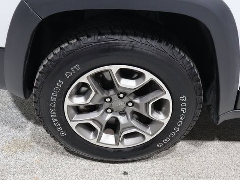 Certified 2022 Jeep Cherokee Trailhawk w/ Sound & Nav Group image 11