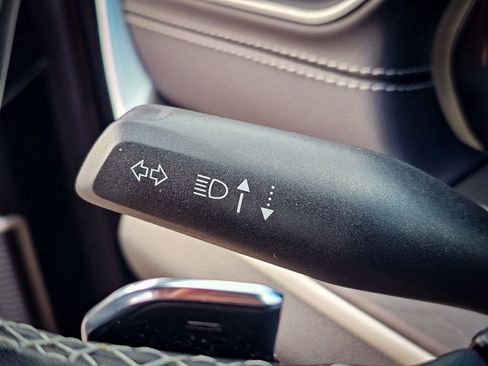 Certified 2022 Jeep Grand Cherokee L Limited image 22