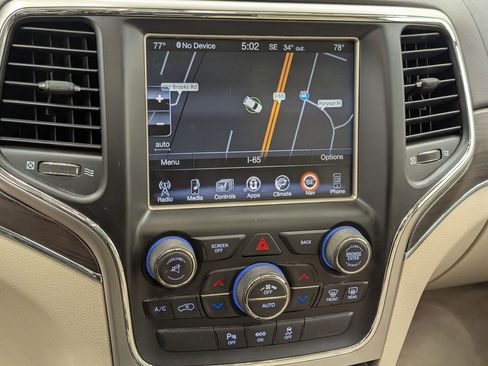 Used 2015 Jeep Grand Cherokee Overland image 27