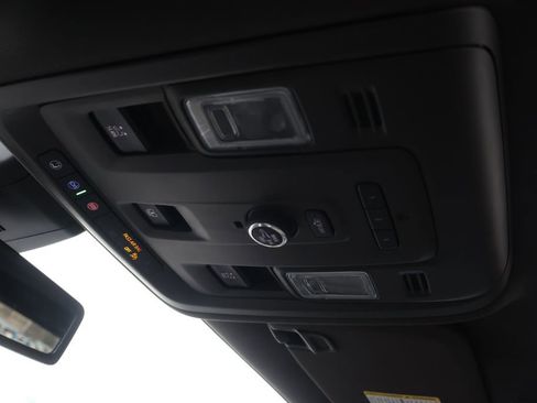 Used 2021 GMC Yukon SLT image 32