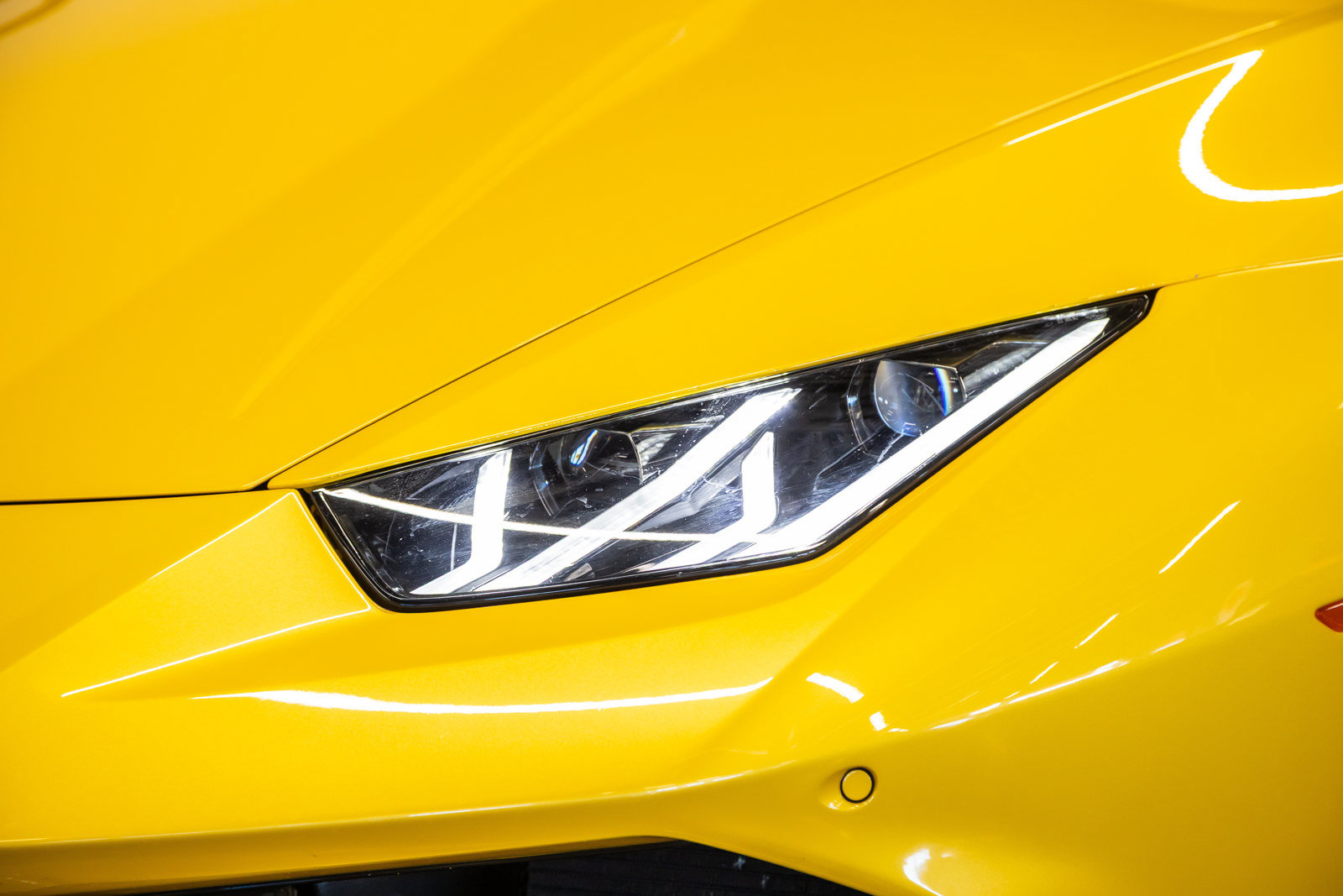 Used 2018 Lamborghini Huracan LP 580-2 RWD image 28