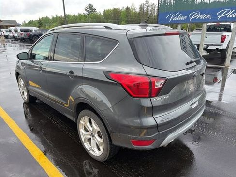 Used 2019 Ford Escape Titanium AWD/4WD image 3