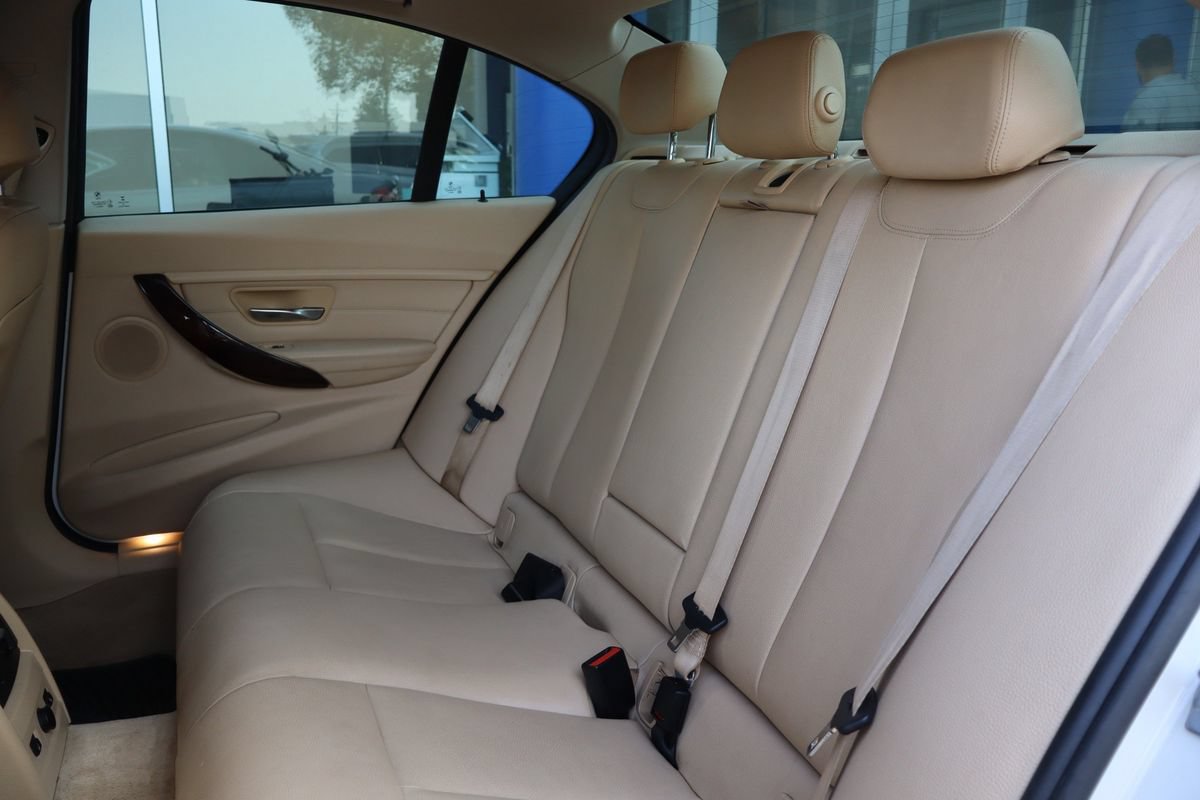 Used 2015 BMW 328i xDrive Sedan AWD/4WD image 11