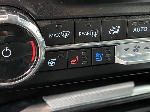 Used 2024 Ford F250 Platinum image 19