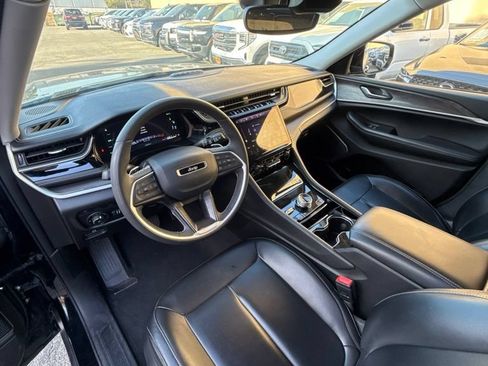 Used 2023 Jeep Grand Cherokee 4WD 4xe image 16