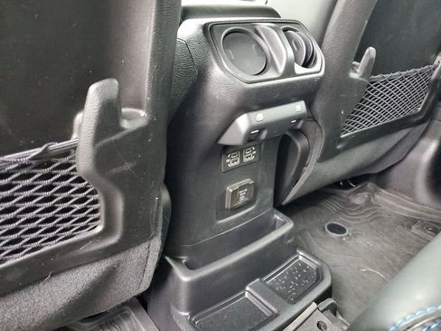 Used 2024 Jeep Wrangler High Altitude image 29