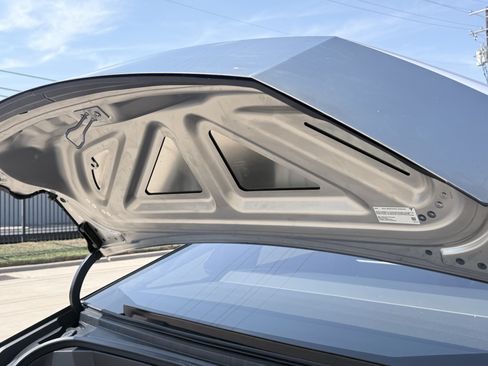 Used 2025 Tesla Cybertruck AWD Crew Cab image 18