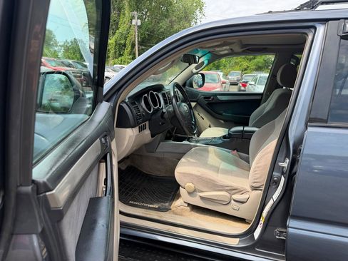 Used 2005 Toyota 4Runner Sport RWD image 13