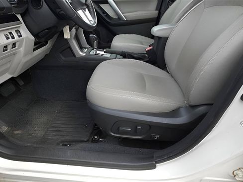 Used 2017 Subaru Forester 2.5i Limited AWD/4WD image 9