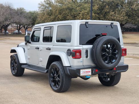 Used 2023 Jeep Wrangler Sahara image 8