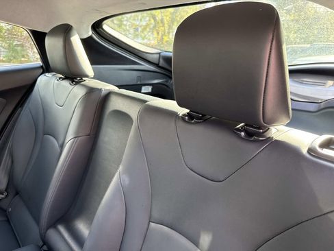 Used 2017 Toyota Prius Prime Advanced image 16