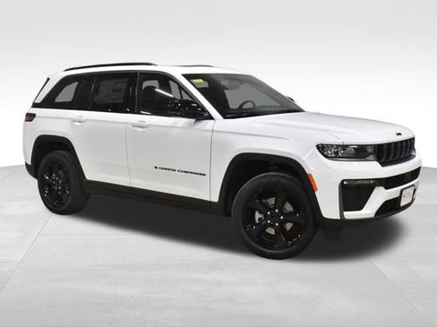 New 2026 Jeep Grand Cherokee Limited w/ Limited Altitude Package image 4