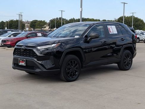 Used 2025 Toyota RAV4 LE AWD/4WD image 10