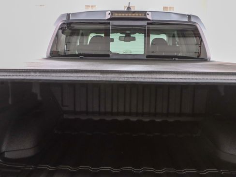 Used 2022 Chevrolet Colorado LT image 29