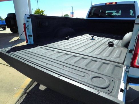 Used 2024 RAM 3500 Big Horn image 11