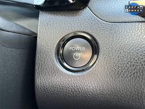 Used 2025 Toyota Camry XLE image 32