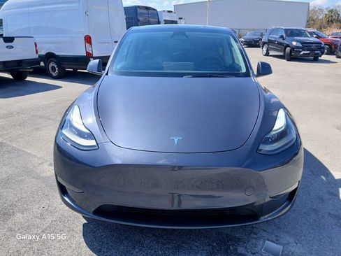 Used 2023 Tesla Model Y Long Range image 3
