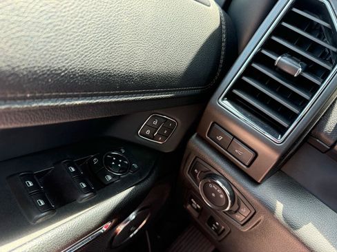 Used 2020 Ford Expedition Limited RWD image 13