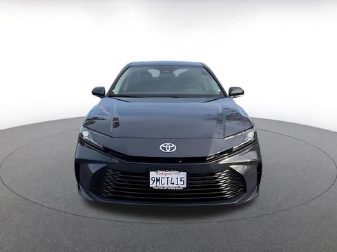 Used 2025 Toyota Camry LE image 4