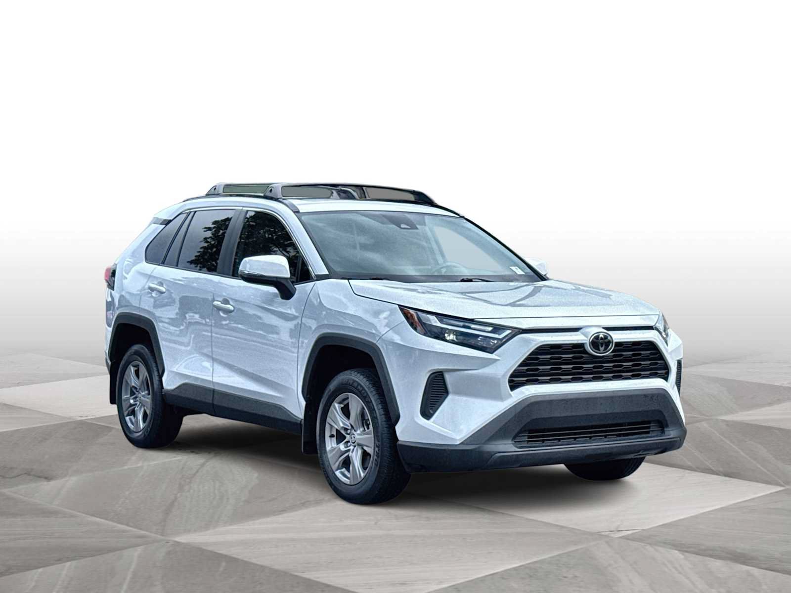 Used 2024 Toyota RAV4 XLE w/ Convenience Package FWD image 2