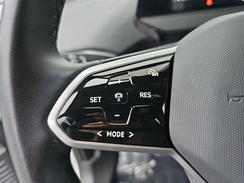 Certified 2023 Volkswagen ID.4 2WD image 16