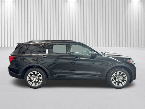 New 2026 Ford Explorer Active w/ Active Comfort Package AWD/4WD image 3