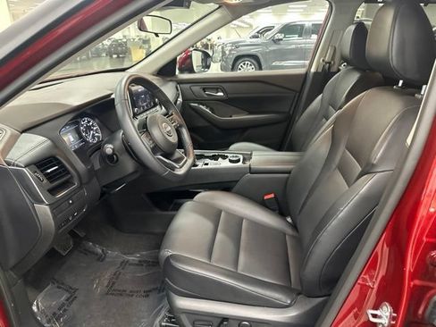 Used 2023 Nissan Rogue SV w/ SV Premium B Package AWD/4WD image 9