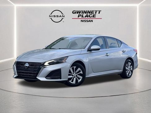 Used 2023 Nissan Altima 2.5 S FWD image 1