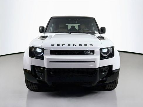 New 2026 Land Rover Defender 130 X-Dynamic SE AWD/4WD image 2