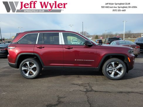 New 2025 Jeep Grand Cherokee Limited AWD/4WD image 3