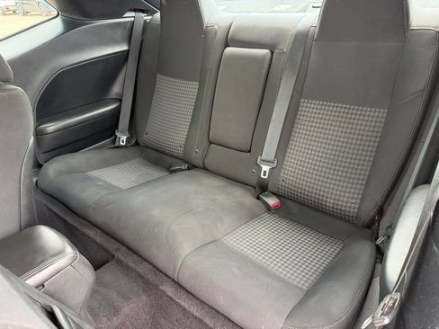 Used 2019 Dodge Challenger R/T RWD image 21