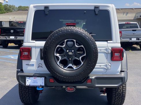 Used 2023 Jeep Wrangler Unlimited Rubicon 4xe AWD/4WD image 4