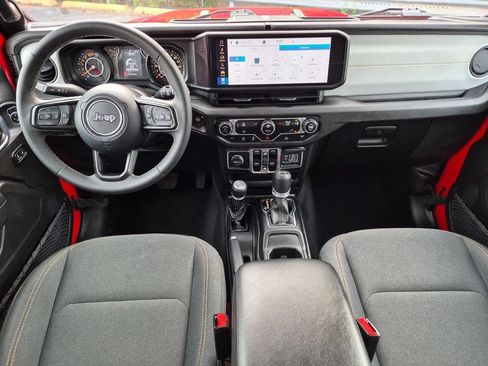 Used 2025 Jeep Wrangler Unlimited Sport AWD/4WD image 22