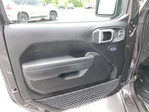 Used 2024 Jeep Wrangler Unlimited Rubicon 4xe w/ Convenience Group AWD/4WD image 26