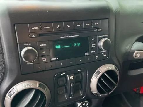 Used 2013 Jeep Wrangler Unlimited Sport AWD/4WD image 14