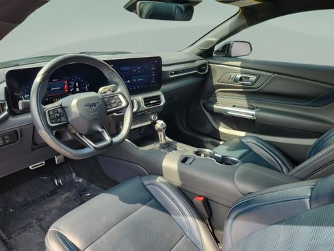 Used 2025 Ford Mustang GT Premium RWD image 7