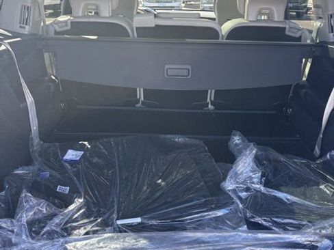 Used 2024 Volvo XC90 T8 Plus w/ Protection Package Premier image 33