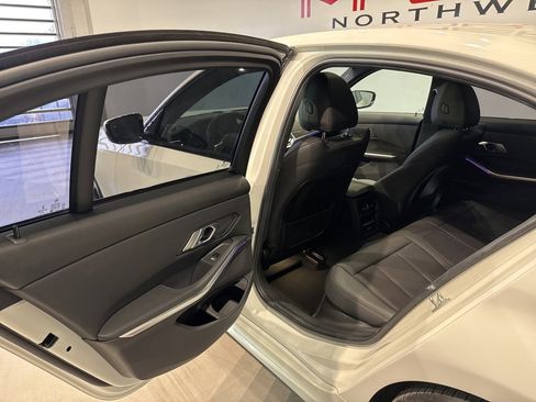 Used 2021 BMW 330i xDrive Sedan w/ M Sport Package image 33