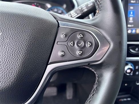 Used 2023 Chevrolet Traverse LT image 18