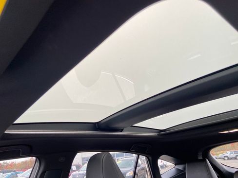 Used 2023 Toyota Venza Nightshade image 32