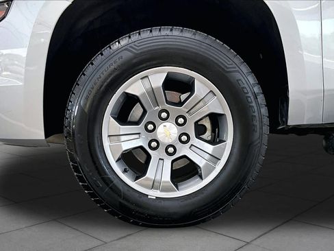 Used 2017 Chevrolet Tahoe LT w/ Off-Road Package AWD/4WD image 11