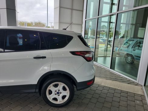 Used 2017 Ford Escape S image 4