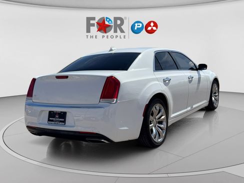 Used 2018 Chrysler 300 Limited image 5