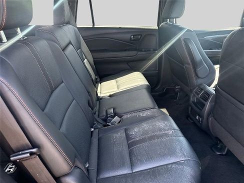 Used 2023 Honda Passport TrailSport image 18