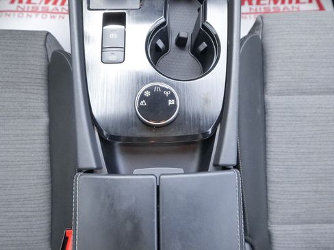 Certified 2023 Nissan Rogue SV AWD/4WD image 17